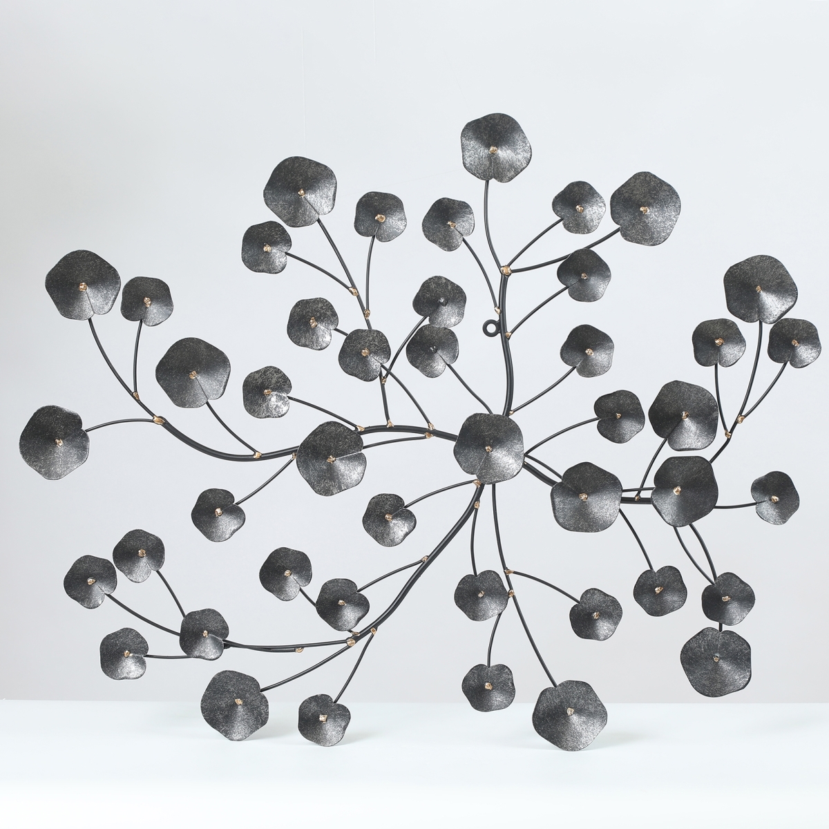 Luxen Home Wha558 Flower Cluster Metal Finish Wall Decor