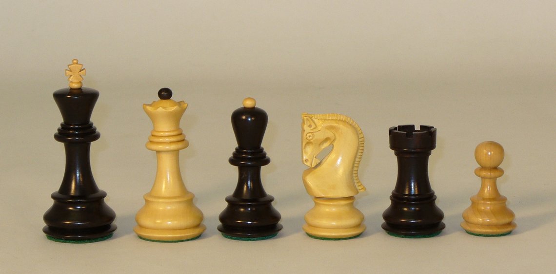1007bo Old Russian Chess Pieces, Black & Natural Boxwood