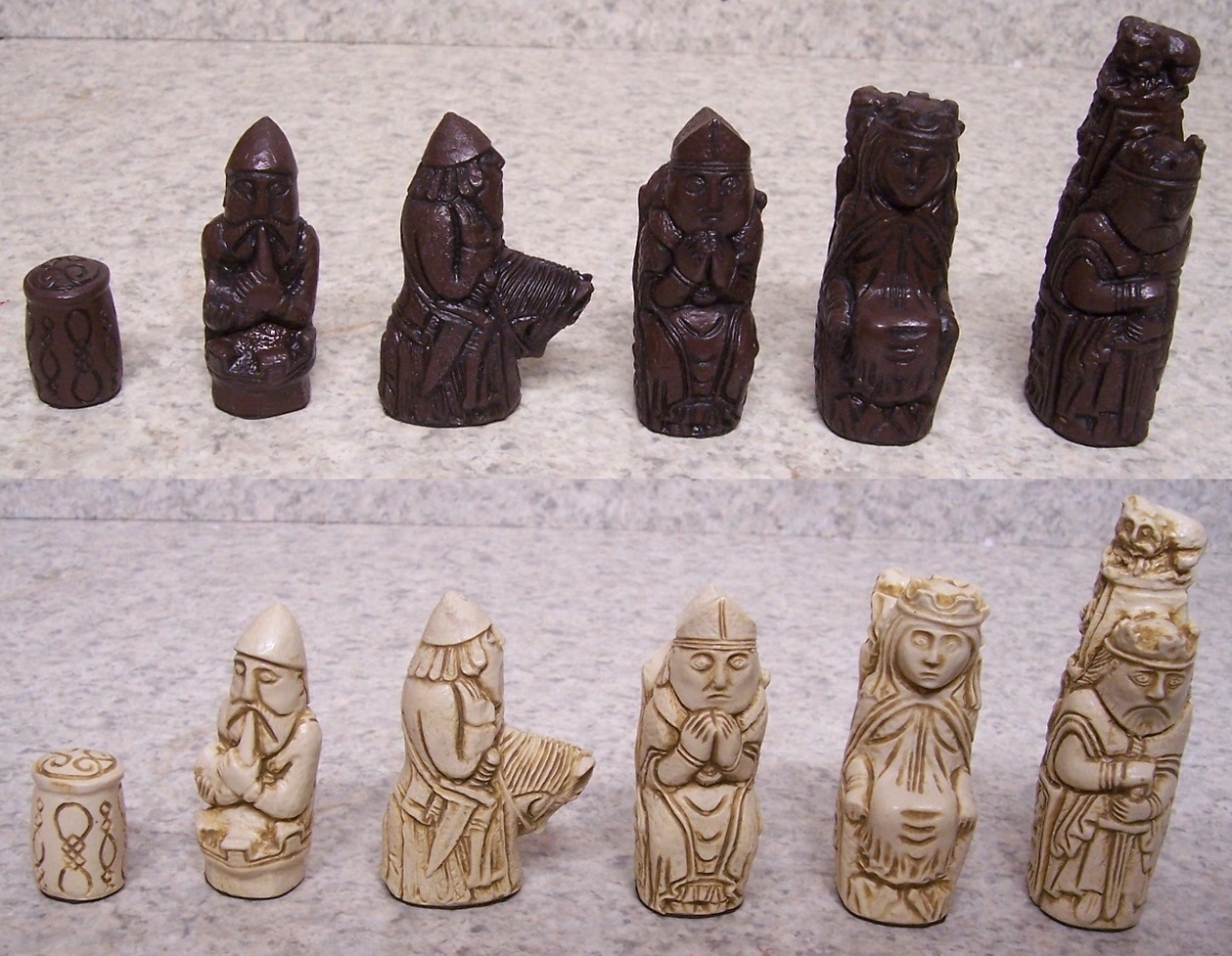 37medi-217 1.8 In. Square Medieval Solid Resin Chessmen From England Elegance Decoupage Board