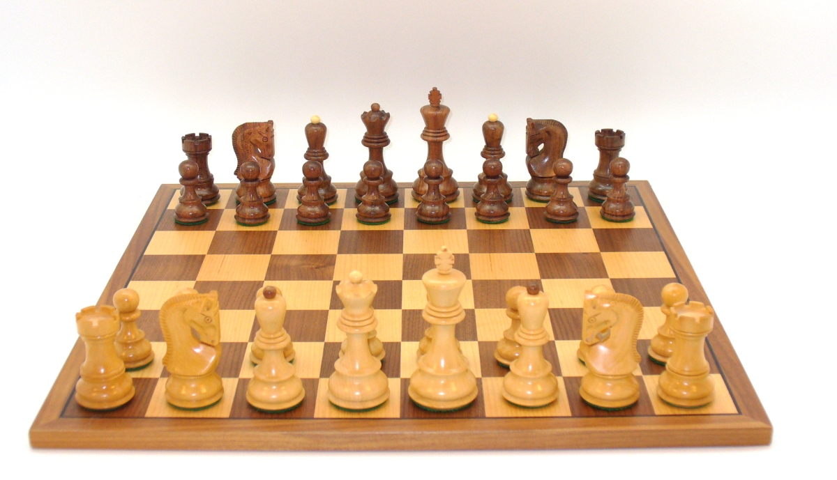 37ko-wc 2 Sq. In. Kikkerwood & Natural Boxwood Old Russian Chessmen On Decoupage Chess Board
