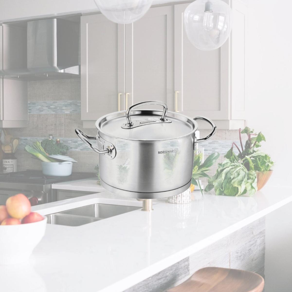 Picture of YBM Home a1161 9.4 in. Dia. x 3.9 in. Korkmaz Stainless Steel Stockpot with Lid & Handles, Silver