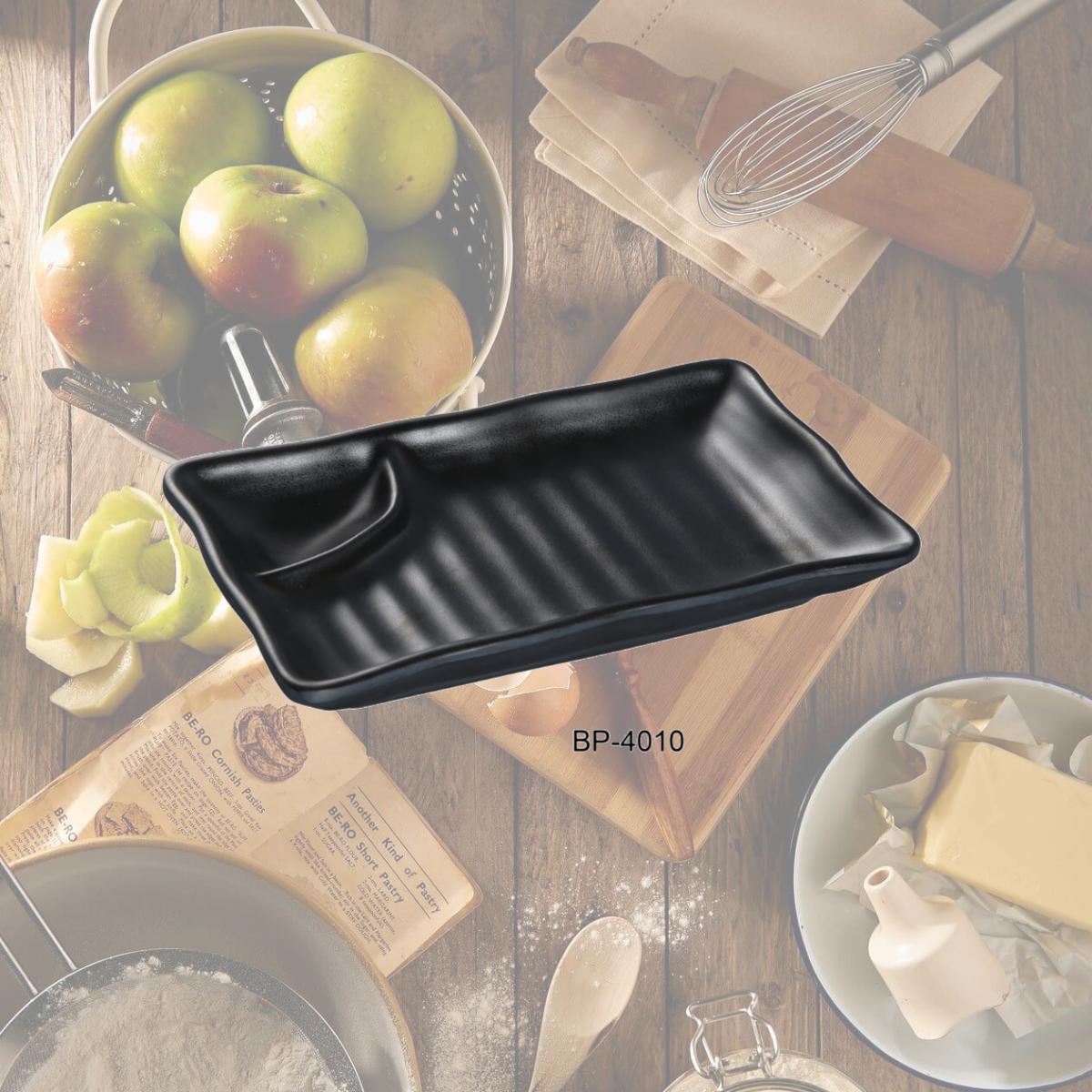 Picture of Yanco BP-4010 10 in. Black Pearl-2 New Compartment Plate, Black with Matting - Pack of 24