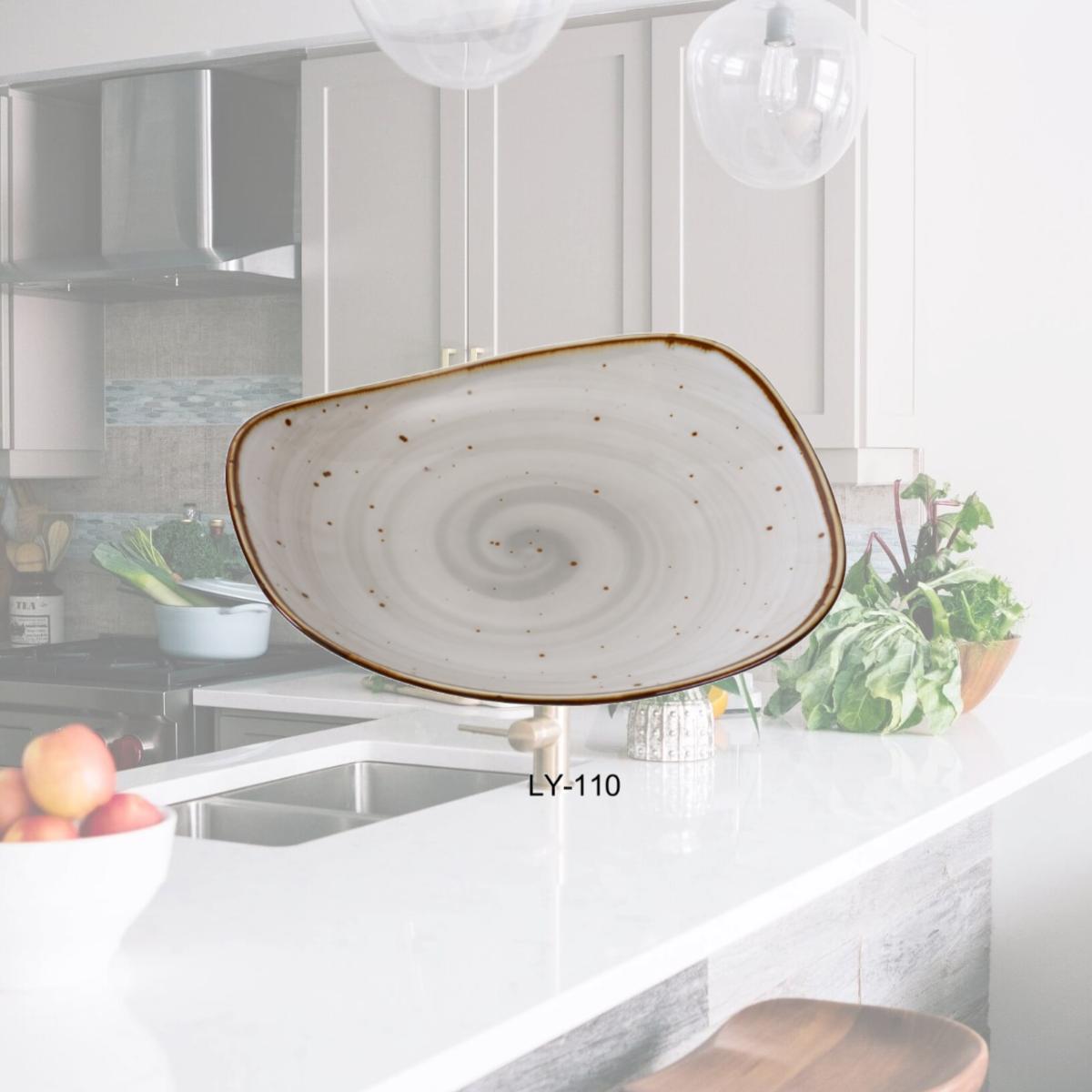 Picture of Yanco LY-110 Lyon 10.5 in. Plate, Reactive Glaze - Pack of 12