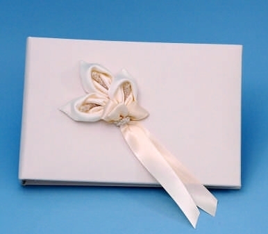 Beverly Clark 95AI Calla Lily Guestbook  Ivory
