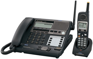 PANASONIC KX-TG4500B 5.8 GHz 4-Line FHSS Expandable Cordless Phone