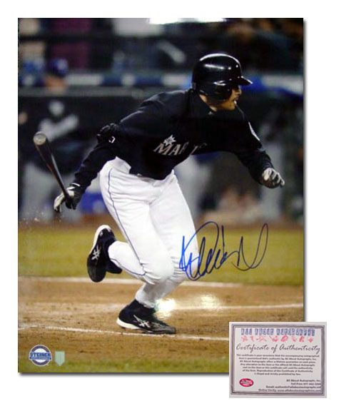 Ichiro Suzuki Seattle Mariners MLB Hand Signed 16x20 Photograph Running