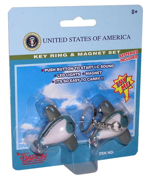 Daron Worldwide Trading TT1001 Air Force One Key Chain And Magnet Set