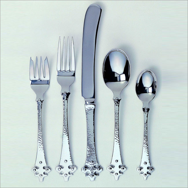 079914-63005-4 Crusader 5 Piece Place Setting - 18-10 Stainless - Hammered Finish