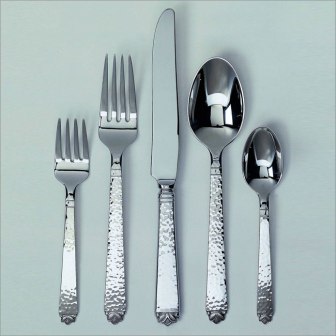 Oakleaf 5 Piece Place Setting - 18-10 Stainless Hammered Finish