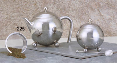 Stainless teapot WITH infusor 225
