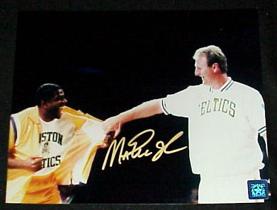 Sports Night - Superstar Greetings Magic Johnson Signed 16 X 20 Photo - (Bird Retirement Night) MJ-16l