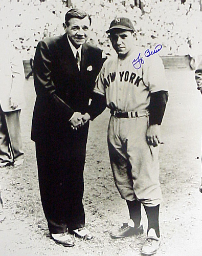 Babe Ruth Baseball - Superstar Greetings Yogi Berra Signed 16X20 Photo - Yogi With Babe Ruth YB-16a