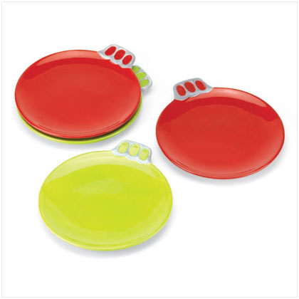 CHRISTMAS ORNAMENT DINNER PLATES