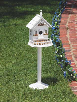 FREESTANDING VICTORIAN BIRDHOUSE