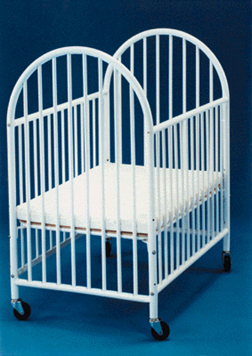 Click here to buy L.A. BABY LAB370219 THE MINI CRIB FITTED CRIB... by L.A. BABY.