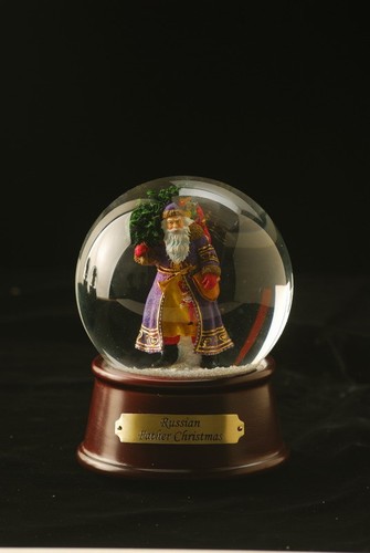 Pipka Santa 11688 Russian Father Christmas Snow Globe