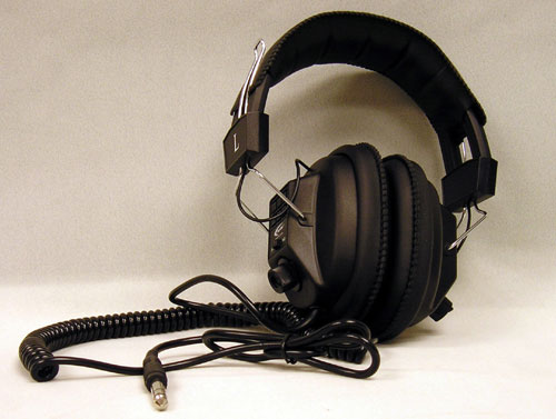 International Caf3068av Switchable Stereo/mono Headphones