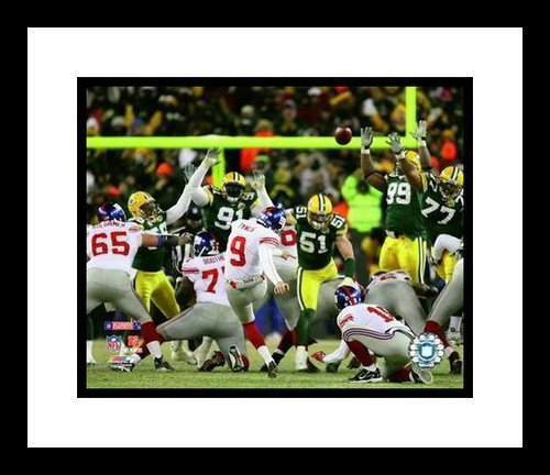 New York Giants Field Goal - Lawrence Tynes New York Giants Framed 8x10 Photo - 2007 NFC Game Winning Field Goal