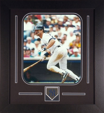 Don Mattingly Framed Photo Swinging with New York New York Yankees Medallion
