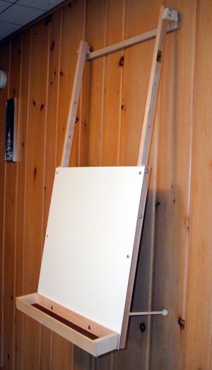 Beka 02104 Hanging Easel with art supply tray