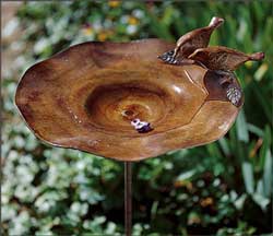 Achla 13 Inch Antique Brass Bird Bath with metal Birds