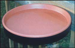 F-I 14 Inch Heated Bird Bath With Screw Mount Bracket Terracotta