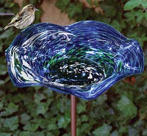 EV Illuminary Blue Swirl Birdbath With KD Stake