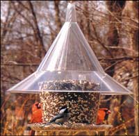 Sky Cafe Feeder Can Be Hung Or Pole Mounted