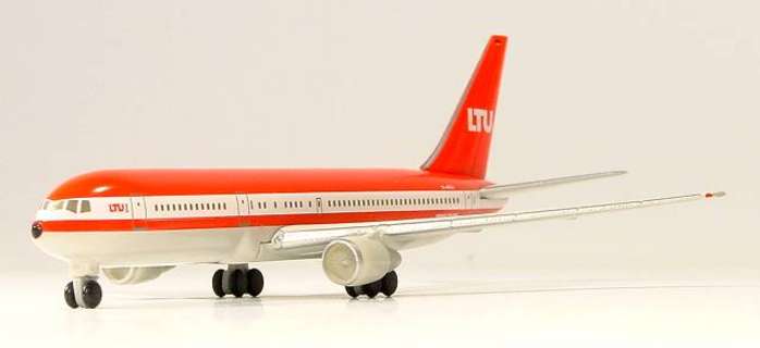 Daron Worldwide Trading HE502900 Herpa Ltu B767300 Nc 1/500