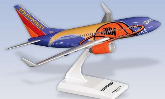 Daron Worldwide Trading HG1776G Hogan Southwest 737700 1/200 with Gear NBA Slam Dunk