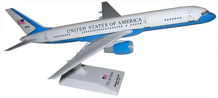 Daron Worldwide Trading SKR036 Skymarks Air Force 2 B757-200 1-150