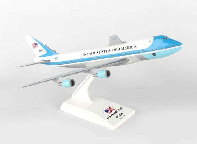 Daron Worldwide Trading SKR041 Skymarks Air Force One B747-200 1-250