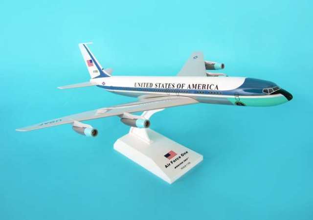 Daron Worldwide Trading SKR312 Skymarks Air Force One VC-137 --707-- REG number 27000 1-150