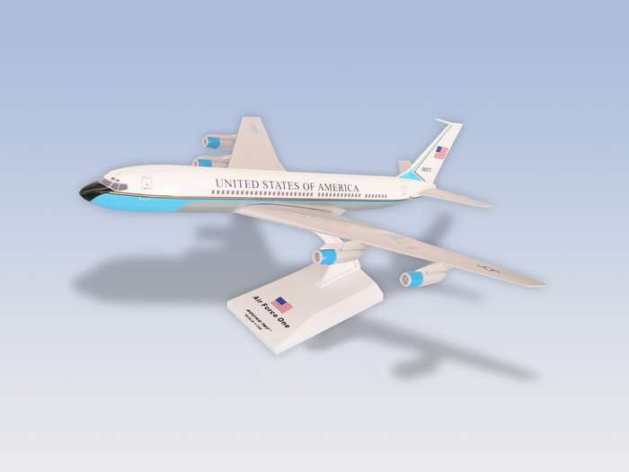 Daron Worldwide Trading SKR314 Skymarks Air Force One VC-137 --707-- 1-150 REG number 86970