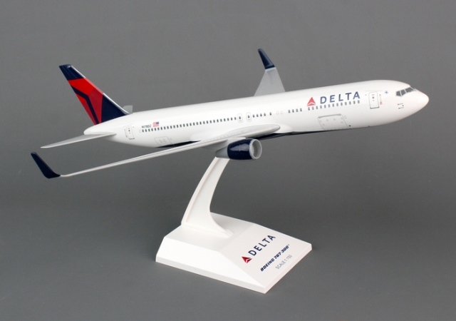 Daron Worldwide Trading SKR330 Skymarks Delta... by Daron Worldwide Trading