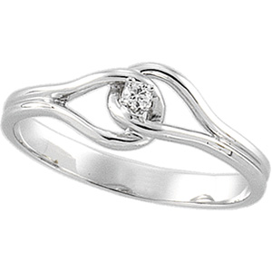14K White Gold Diamond Ring Ring Size: 6