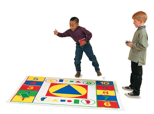 LEARNING RESOURCES LER0544 TOSS-N-PLAY ACTIVITY SET-4 X 5 MAT WITH 4 BEAN BAGS