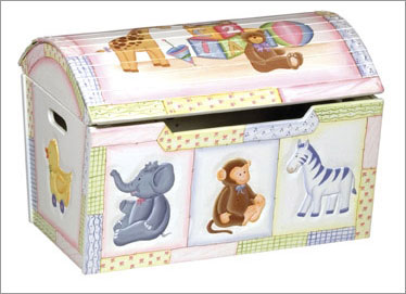 Guidecraft G83358 First Impressions Treasure Chest by Guidecraft
