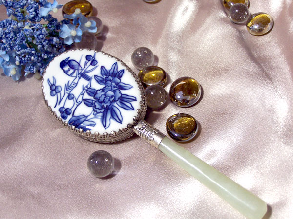 Make Up - Blue And White Mirror