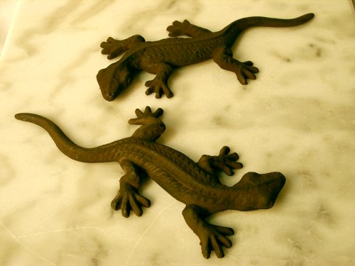 IWDSC 017004105 Cast Iron Gecko Figure  Set of 2