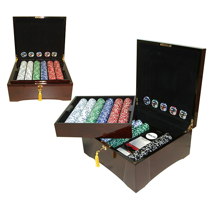 750 Jackpot Casino Clay Chips with Mahogany Case