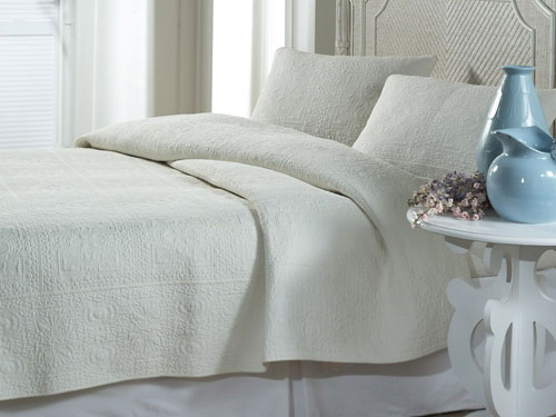 American Bedding - American Mills 22982 Bristol King Bedding Set