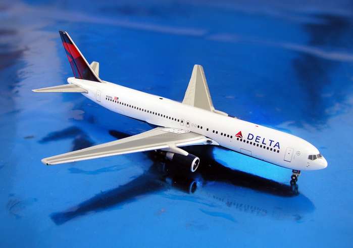 Daron Worldwide Trading GJ809 Gemini Delta 767-300... by Daron Worldwide Trading