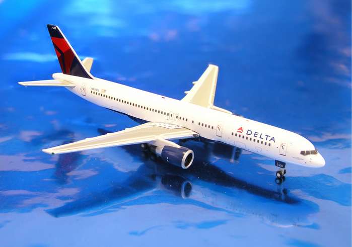 Daron Worldwide Trading GJ810 Gemini Delta 757-200... by Daron Worldwide Trading
