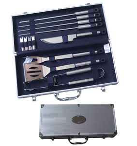 Ruda Overseas 421 12pc BBQ Set in Aluminum Case