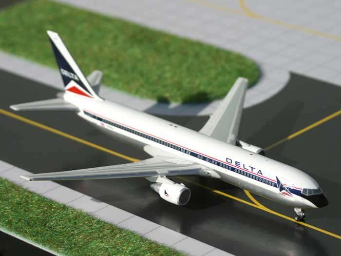 Daron Worldwide Trading GJ454 Gemini Delta... by Daron Worldwide Trading