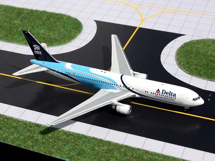 Daron Worldwide Trading GJ784 Gemini Delta 767-300... by Daron Worldwide Trading