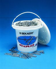 Barbed Staples 8 Pound - 118395