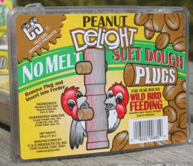 C & S Products Peanut Delight Suet Dough Plug 12 Ounces - Cs12680