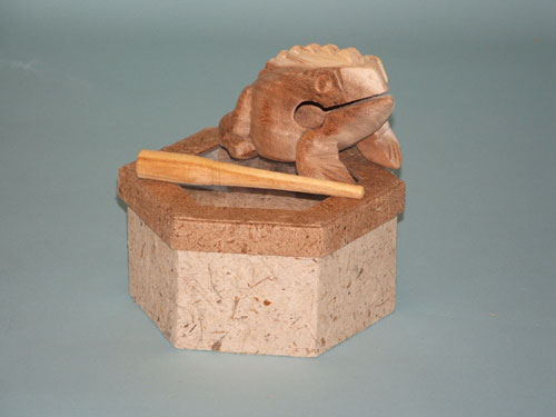 Earth Treasures 5 in. Frog with Gift Box by Earth Treasures